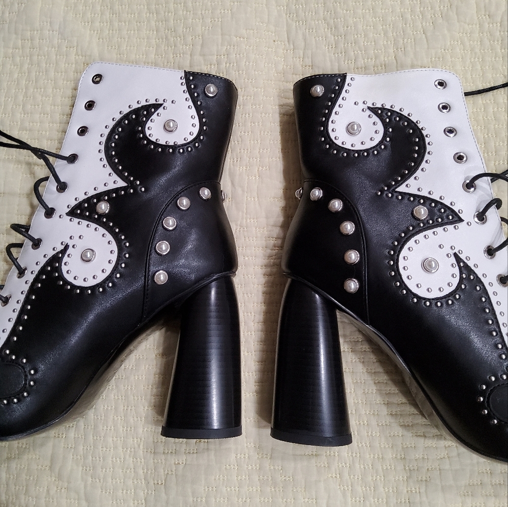 Azalea Wang Marianna's Secret Lace Up Boots Size 9 - Picture 8 of 14